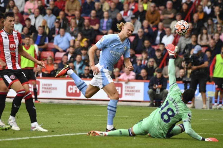 म्यानचेस्टर सिटीको लगातार तेस्रो जित