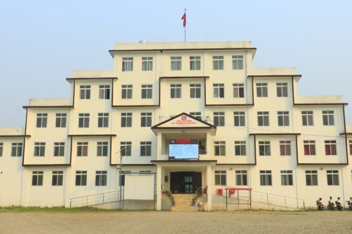 राप्ती नगरपालिकाले हटायो चिकित्सकसहित ७२ कर्मचारी