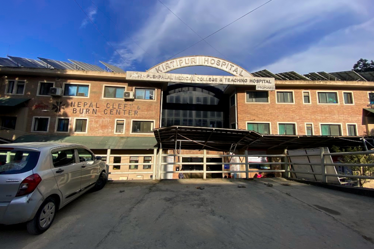 अस्पताल नजिक नहुँदा आगोपछि जोखिमसँग जुध्दै जलनका बिरामी