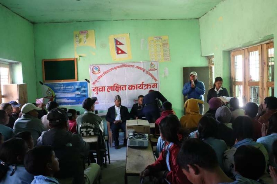 लागु औषधविरुद्ध जनचेतना जगाउन प्रहरीको ‘लालटिन अभियान’ 