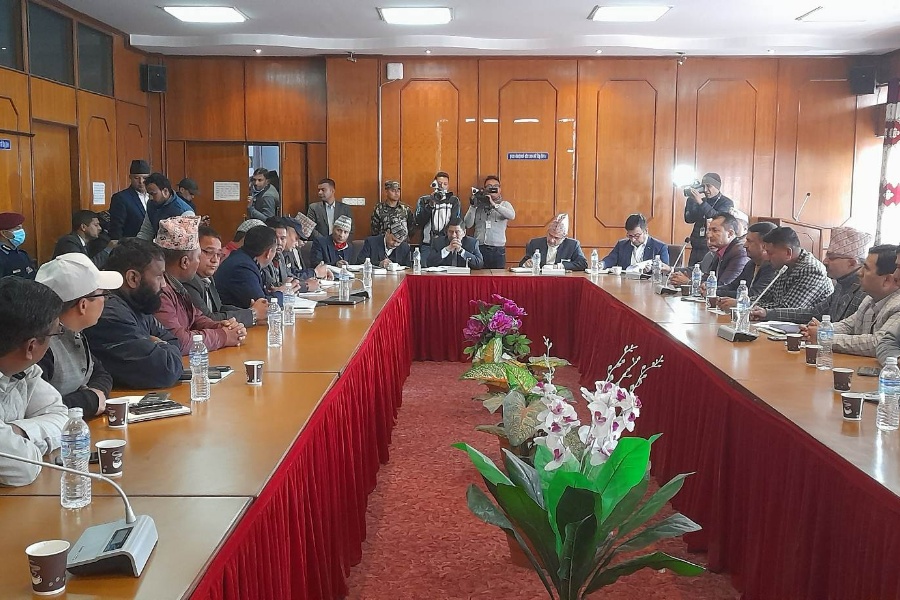 यातायात मजदुरहरूको बन्द फिर्ता 