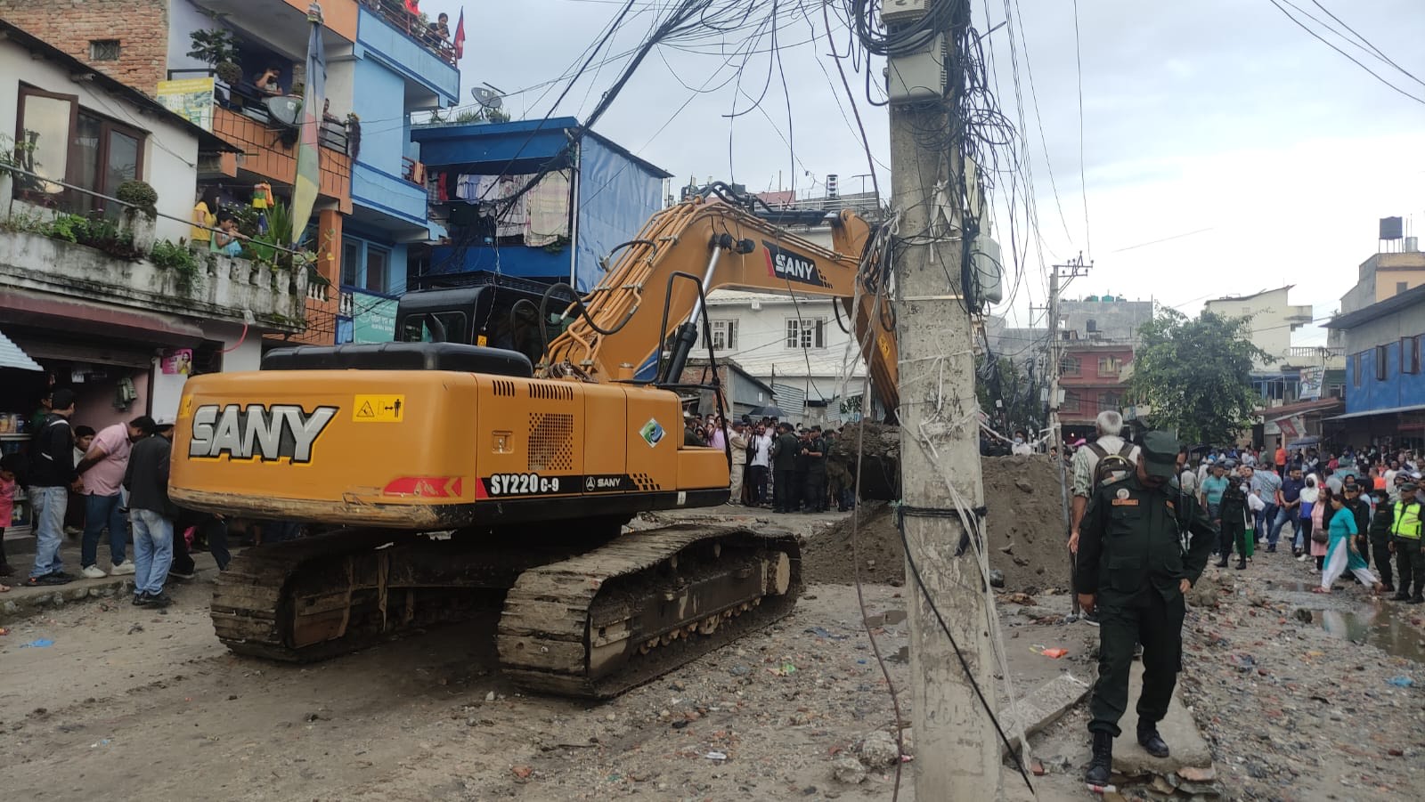 तीनबुँदे सहमतिपछि खहरे खोलामा चल्यो डोजर