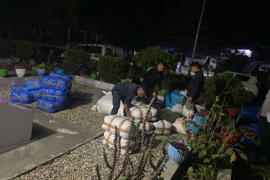 भन्सार छलेर ल्याइएको ७७ लाख बराबरको सामान बरामद