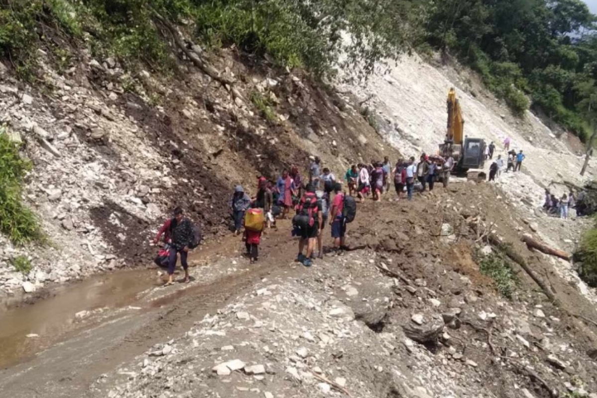 पहिरोले डुम्रे–बेँसीशहर सडक पुनः अवरुद्ध