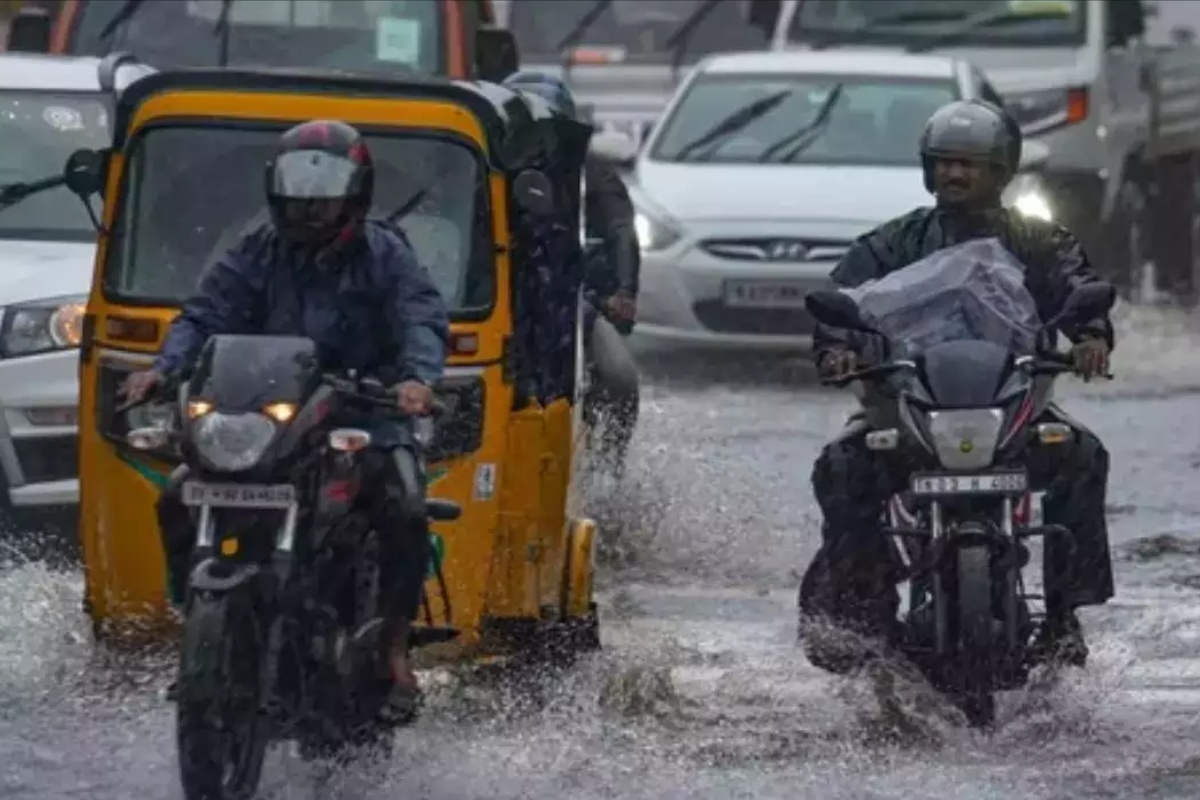 तामिलनाडुमा आँधीका कारण विद्यालय बन्द, ४७१ जनालाई राहत शिविरमा सारियो