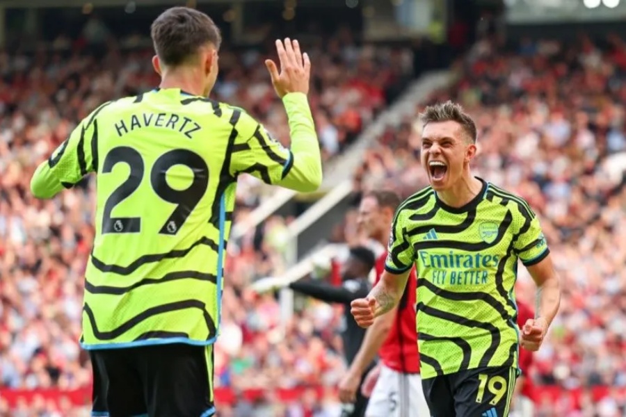 इंग्लिस प्रिमियर लिग: म्यानचेस्टर युनाइटेडलाई  हराउँदै शीर्ष स्थानमा उक्लियो आर्सनल