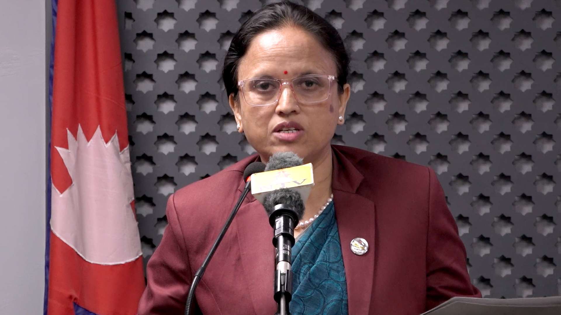 मन्त्रिपरिषद्‍बाट राष्ट्रपतिको युरोप भ्रमण स्वीकृत, दुई जनाको नागरिकता रद्द