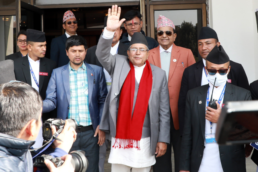 ४५ वर्षदेखि कम्युनिष्ट पार्टीमा, ओलीको विश्वासले जुर्‍यो अवसर