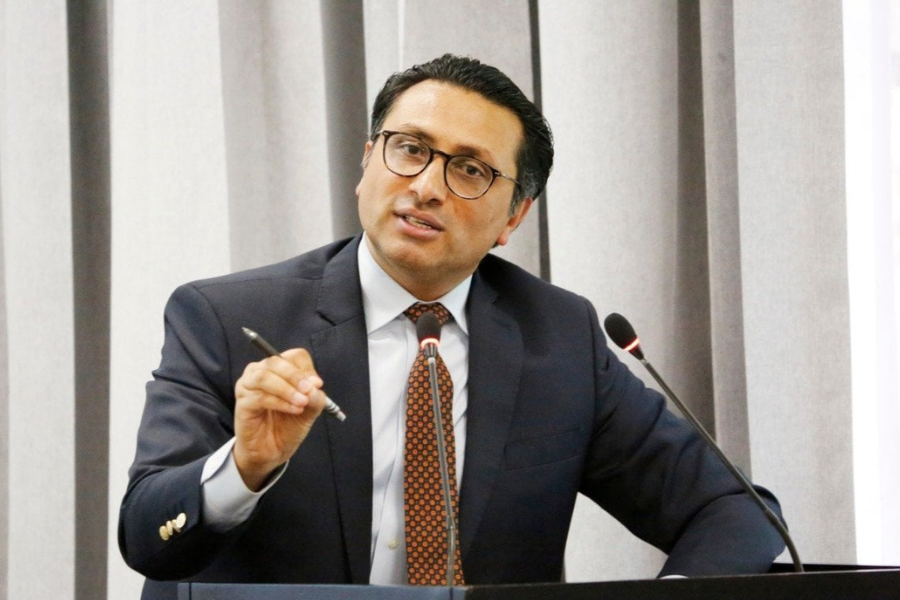 चाउचाउ र अगरबत्ती निर्यात गरेर मात्रै अर्थतन्त्र सुध्रिँदैन : अर्थविद् वाग्ले