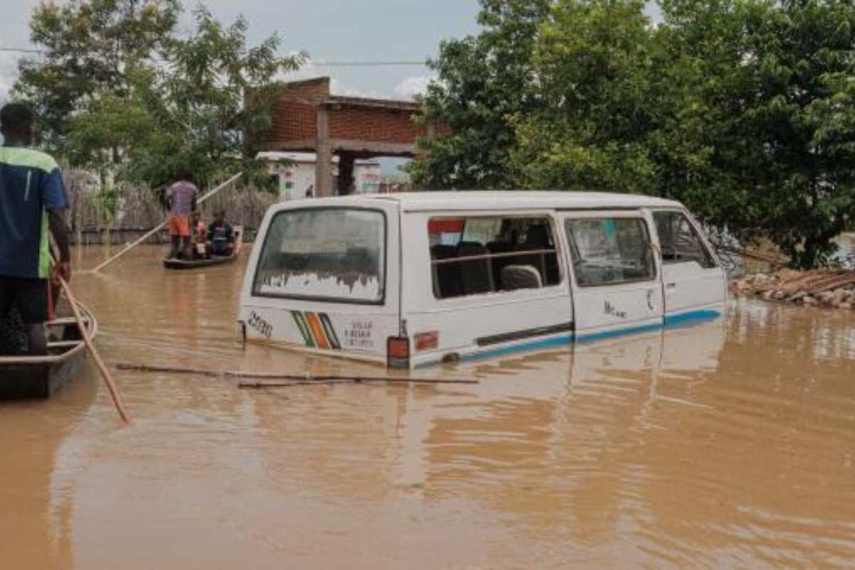 तान्जानियामा मुसलधारे वर्षापछि आएको बाढीले बगाएर १५५ जनाको मृत्यु