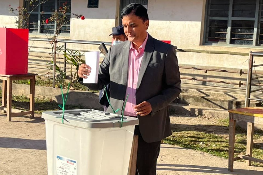 ताप्लेजुङमा खेलप्रसादलाई पछ्याउँदै योगश भट्टराई