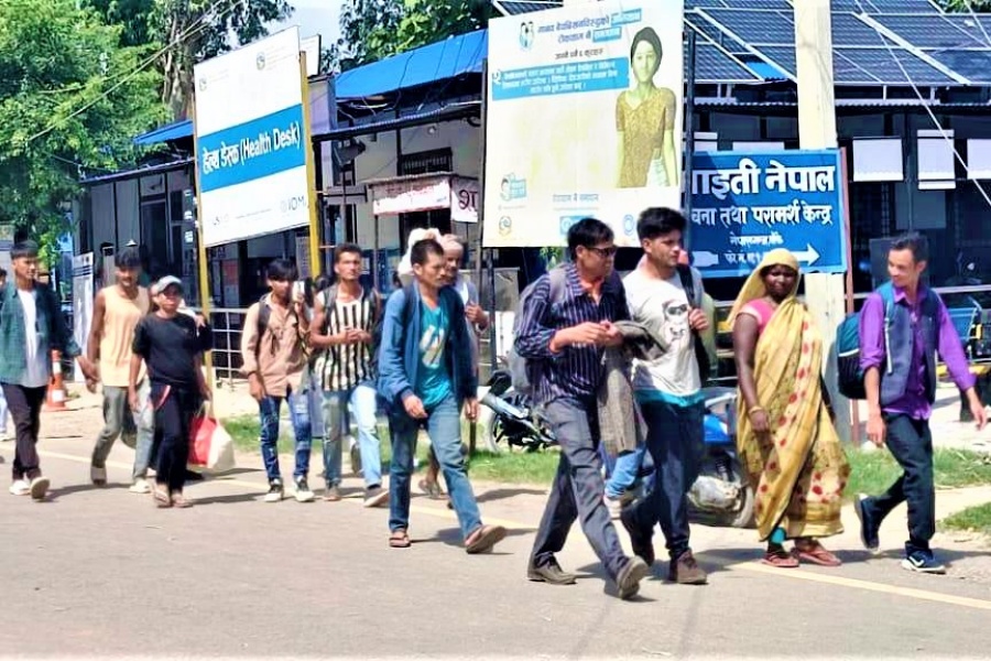 चाडपर्व खर्च जोहो गर्न भारत जानेको लर्को