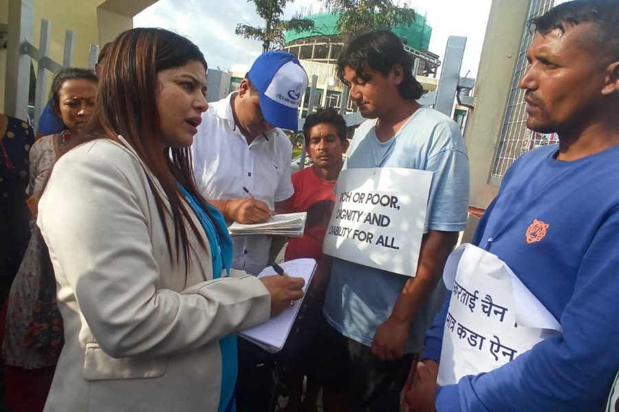 धर्नामा रहेका ‘ई’ को स्वास्थ्य अवस्थाप्रति संवेदनशील बन्न मानवअधिकार आयोगको आग्रह 