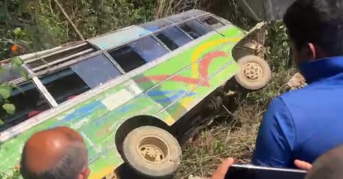 तुलसीपुरमा बस दुर्घटना हुँदा २ जनाको मृत्यु, ३४ जना घाइते