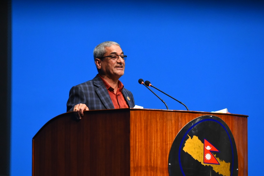 पुराना राजनीतिक दलहरू सबै बेठिक हुन् भन्ने भाष्य निर्माण गरिएको छः रमेश लेखक