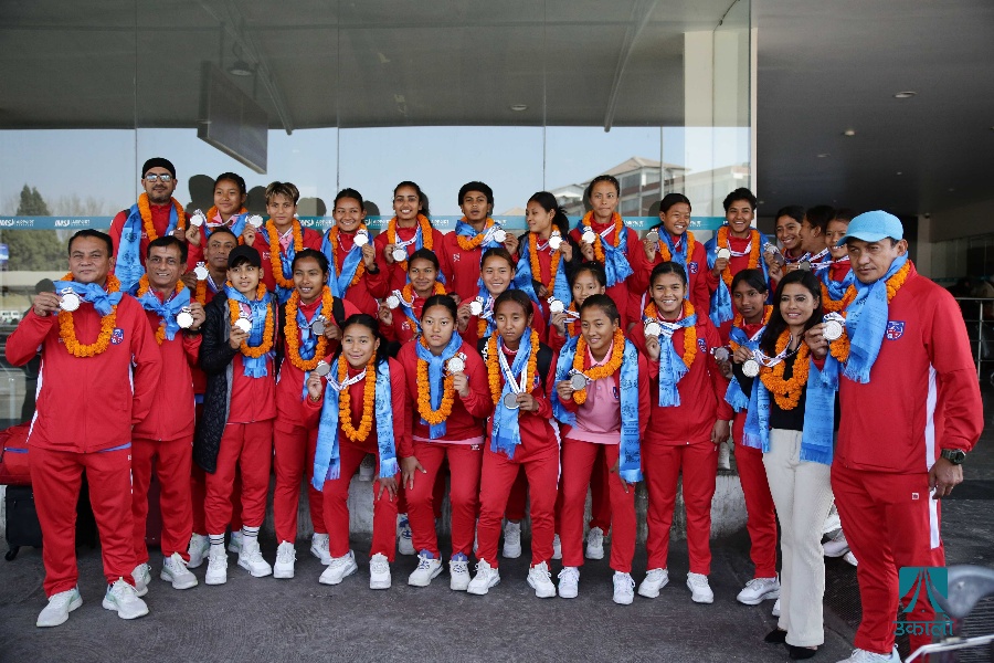 स्वदेश फर्कियो साफमा उपविजेता बनेको यू-२० टोली [तस्वीरहरू]