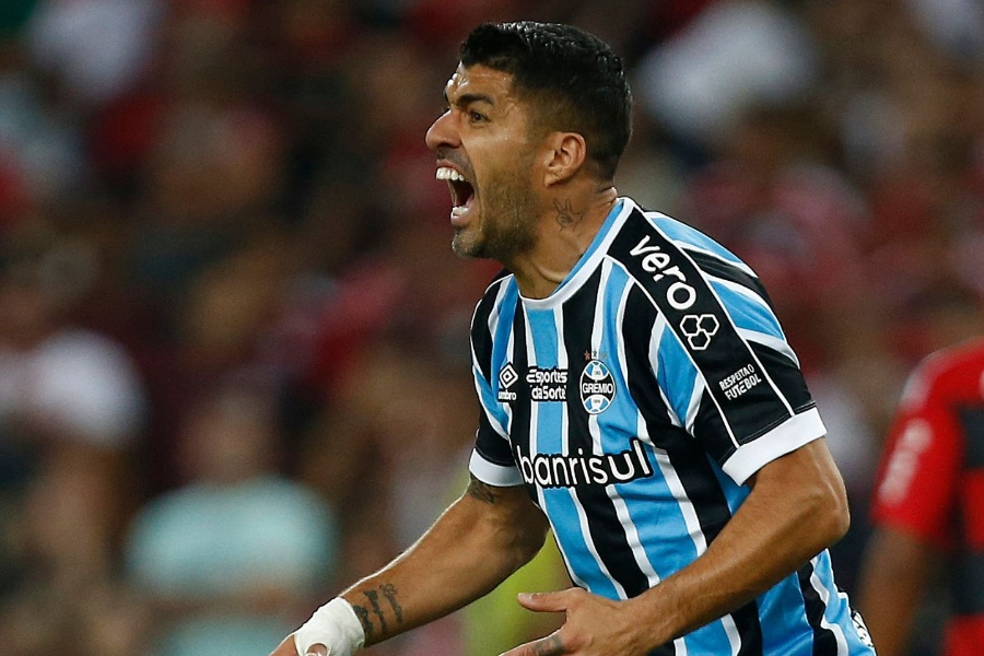 घुँडाको चोटबाट पीडित सुआरेज, अन्तर्राष्ट्रिय फुटबलबाट संन्यास लिने स्थितिमा