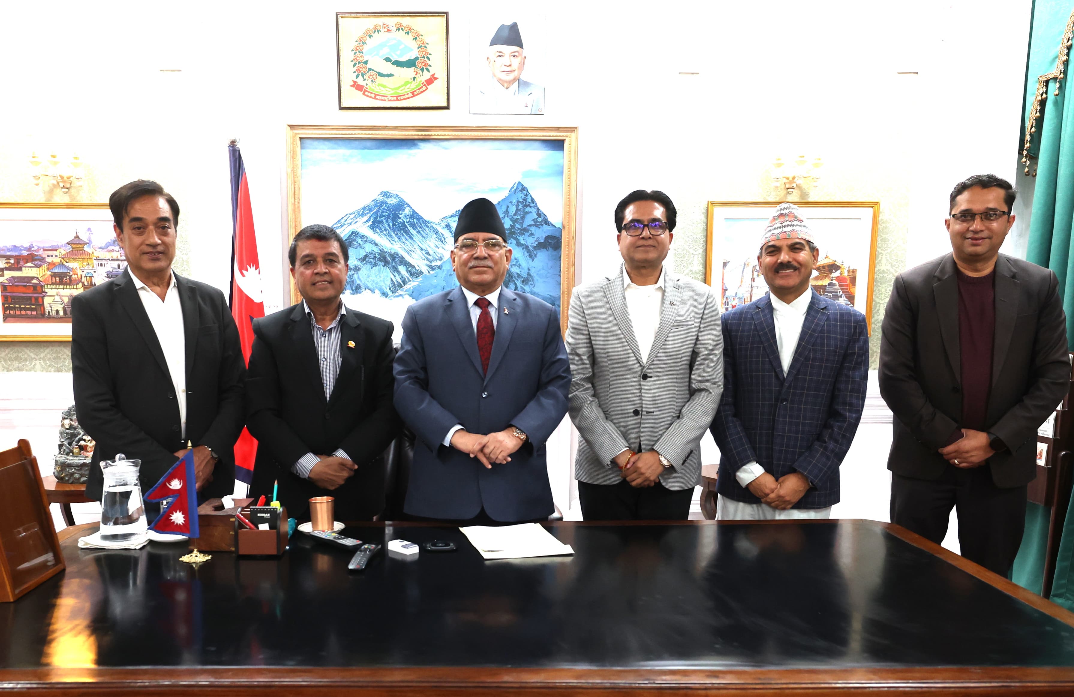 अर्थतन्त्रको सुधारका लागि निजी क्षेत्रको सुझावअनुरूप काम गर्छु : प्रधानमन्त्री