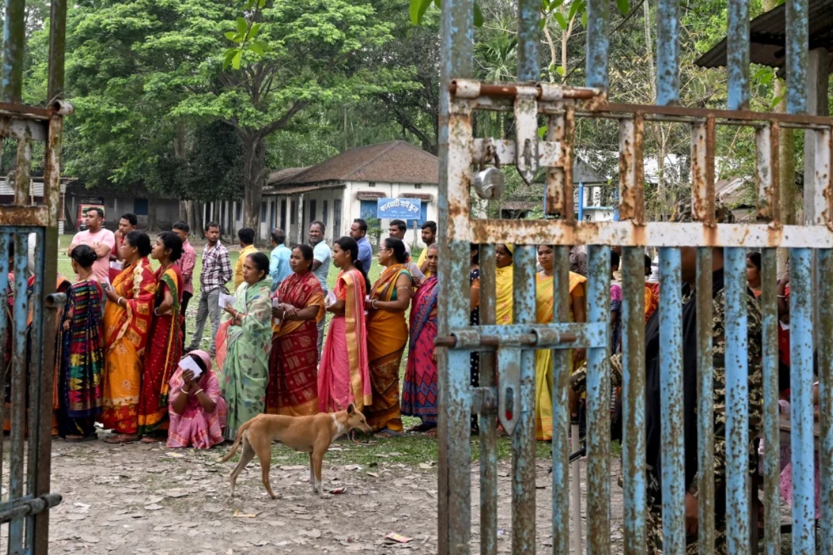 भारतमा लोकसभा सदस्यका लागि शान्तिपूर्ण रूपमा मतदान जारी