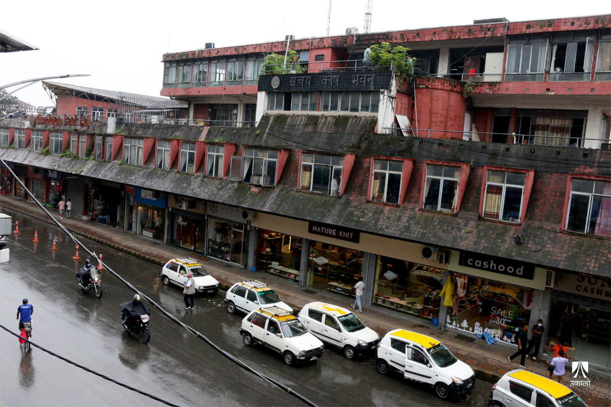 पर्यटकीय हब ठमेल पस्दापस्दै आँखा बिझाउने सञ्चय कोष भवन (भिडियो)