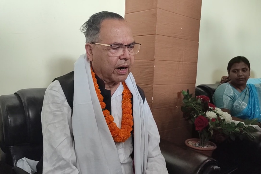 तत्काल कुनै पार्टीसँग एकता गर्ने पक्षमा छैनौँ : झलनाथ खनाल