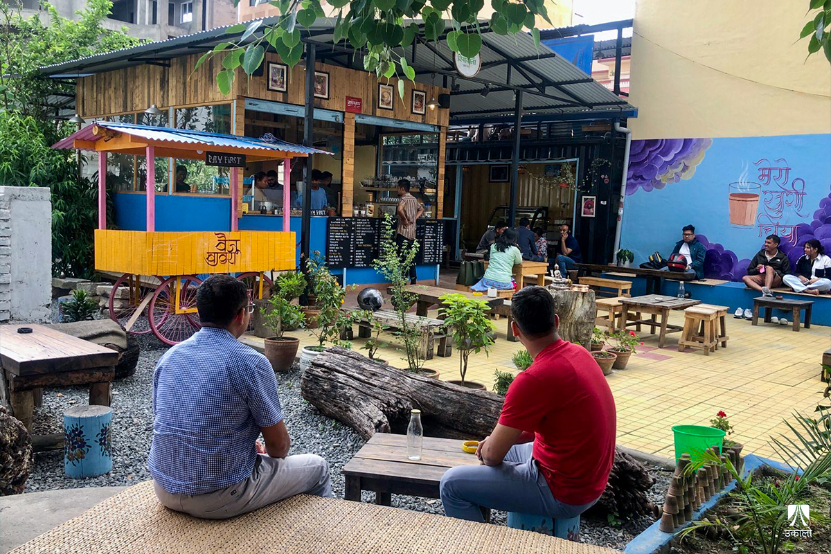 जमघटको नयाँ जङ्क्सन चिया पसल: अनौठा नाम, थरीथरी स्वाद