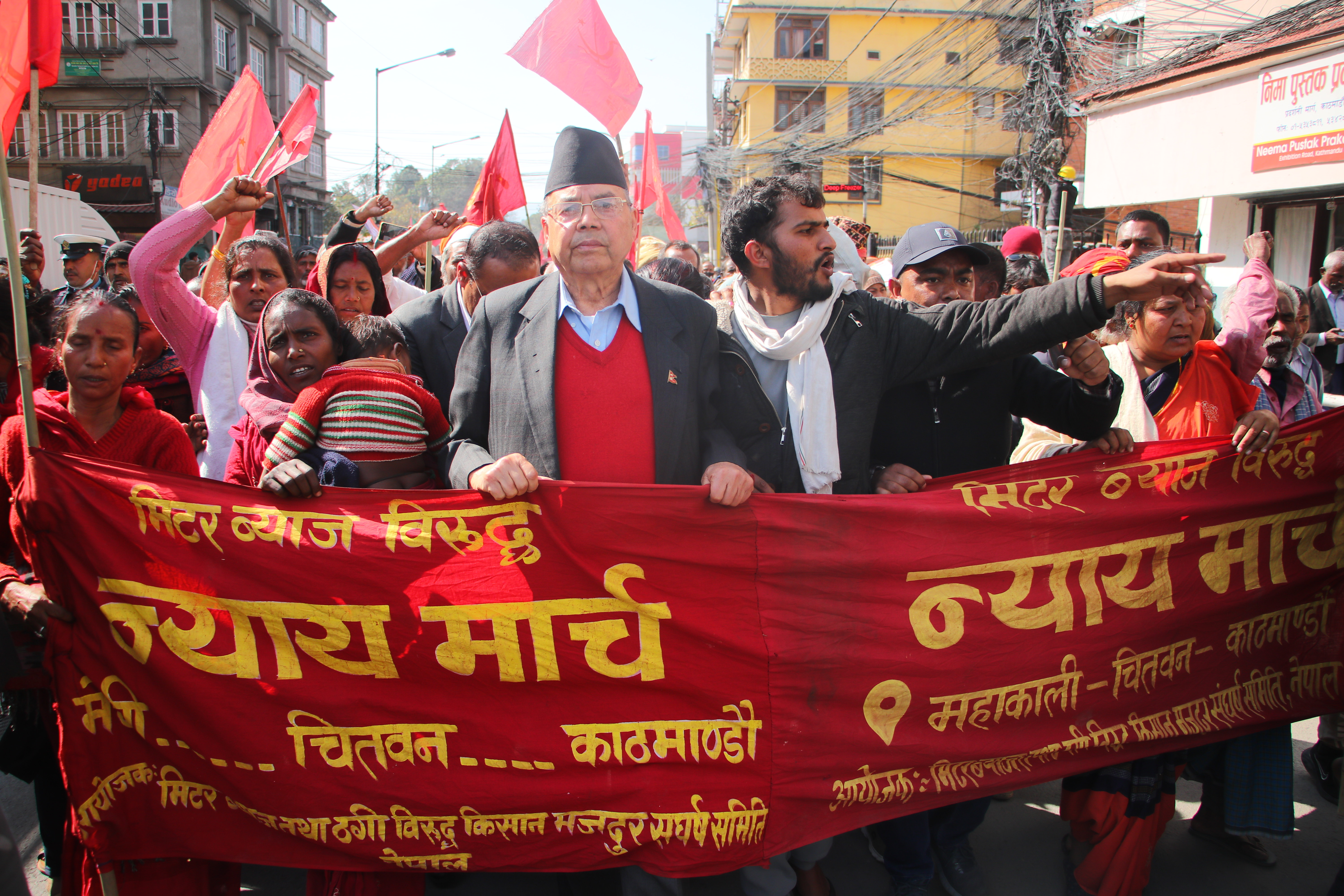 सरकारले हजार काम छोडेर पीडितका माग सम्बोधन गर्नुपर्छ: झलनाथ खनाल