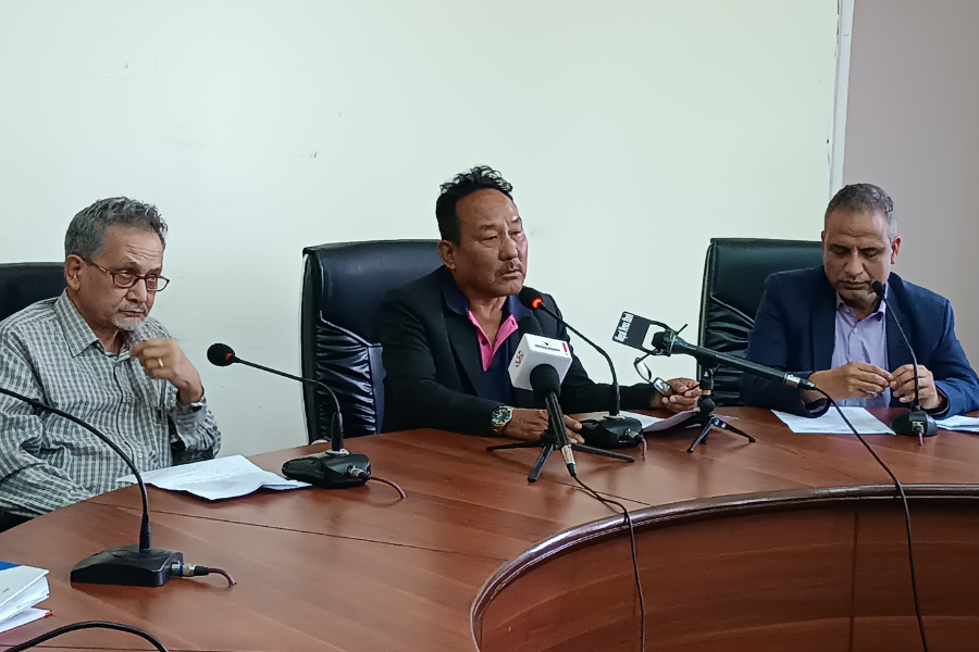 प्रज्ञा प्रतिष्ठानका निवर्तमान पदाधिकारी हाम्रो कामको विरोधमा छन्ः कुलपति राई