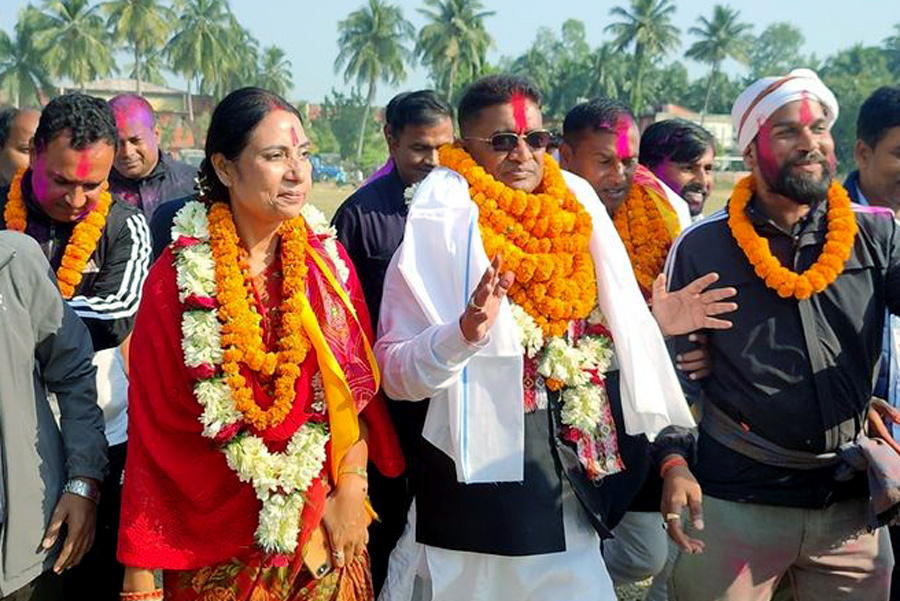 धनुषामा पञ्चायती निर्वाचनको झल्को : प्रतिनिधिसभामा महासेठ दम्पती विजयी