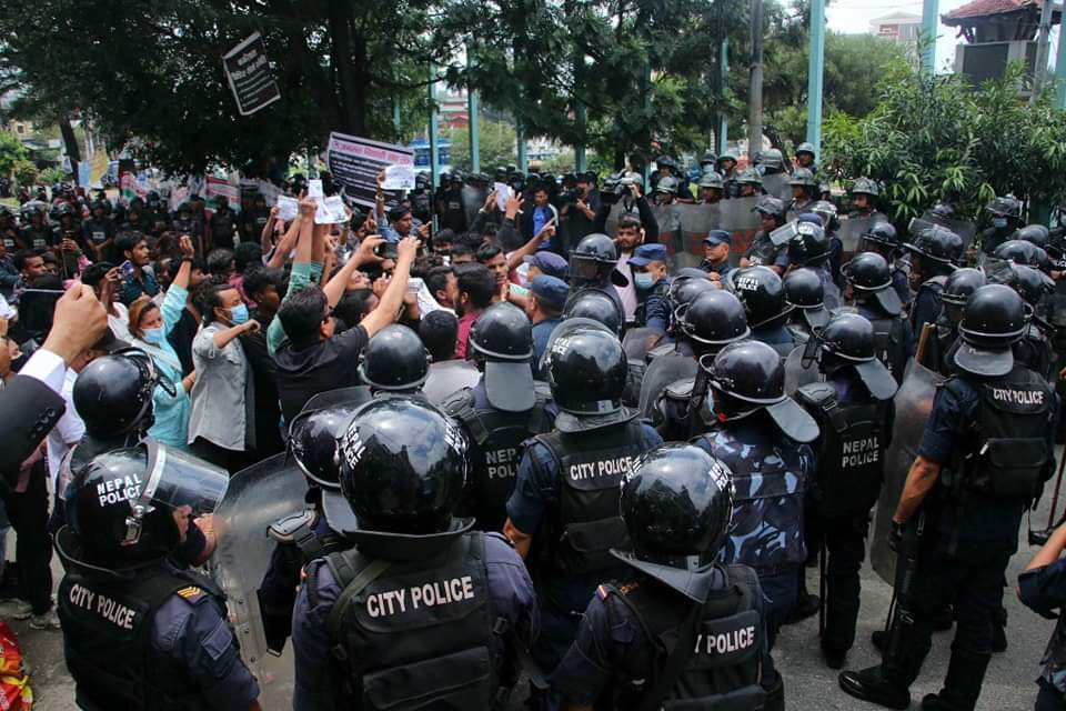 सर्वोच्चको फैसला- सभा, जुलुस र विरोध प्रदर्शन गर्ने स्थान तोक्न मिल्दैन