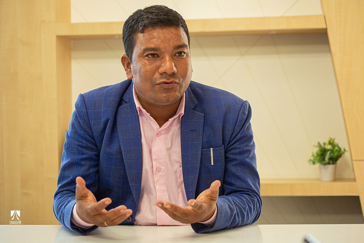 सुदूरका सुरत जो समाजको भलाइ र मानवीय सेवामा निमग्न छन्