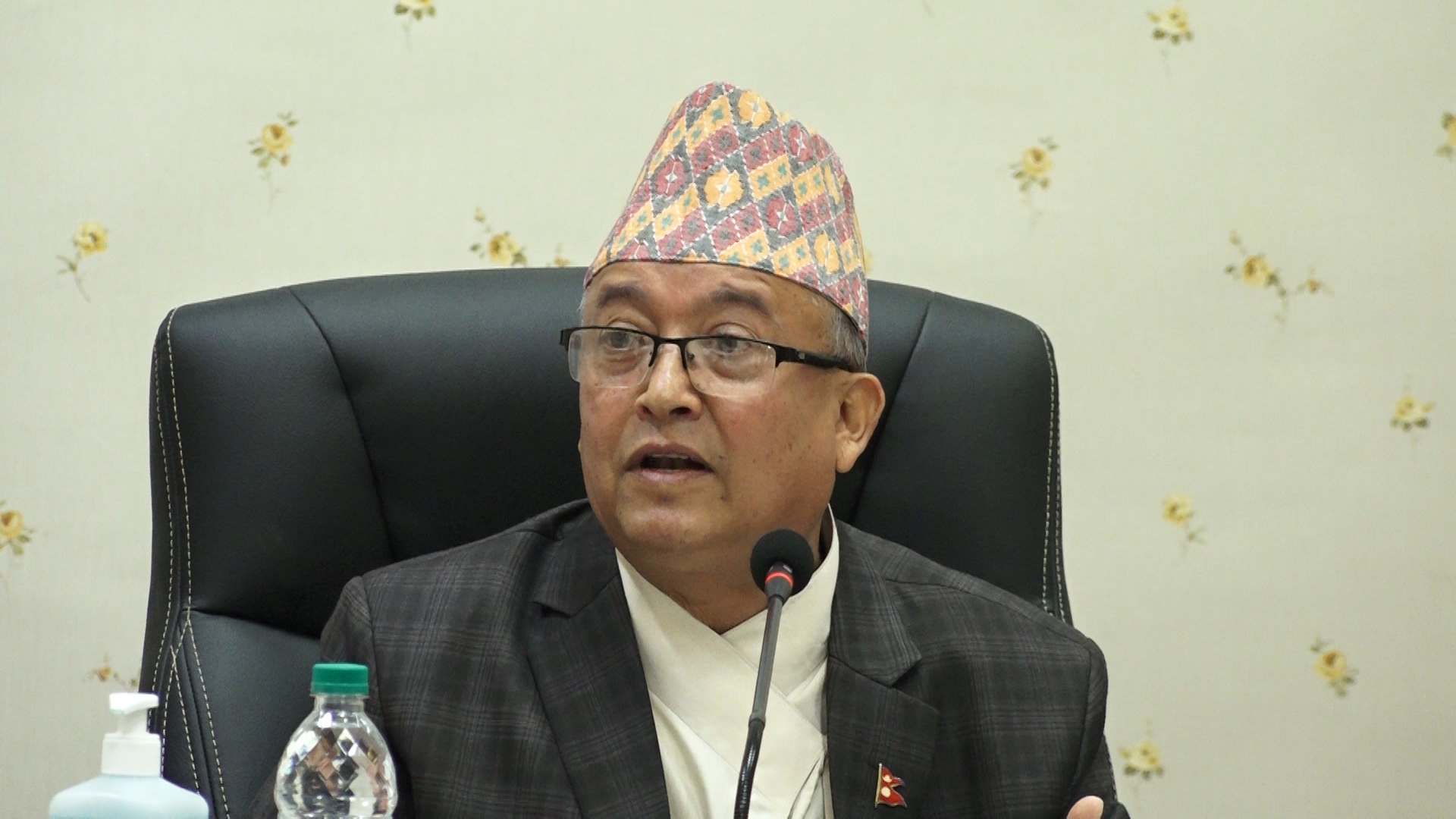 बिरामी बोक्ने बहानामा चुनाव प्रचार गर्न हेलिकप्टर प्रयोग गरियो : प्रमुख निर्वाचन आयुक्त