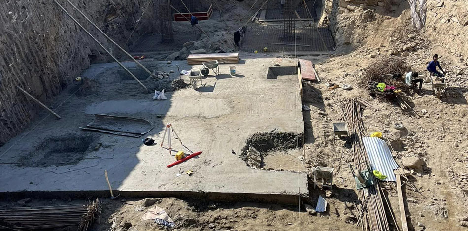 जन्तेढुंगामा निर्माणाधीन अस्पताल भवनमा गुणस्तरहीन सामग्री प्रयोग