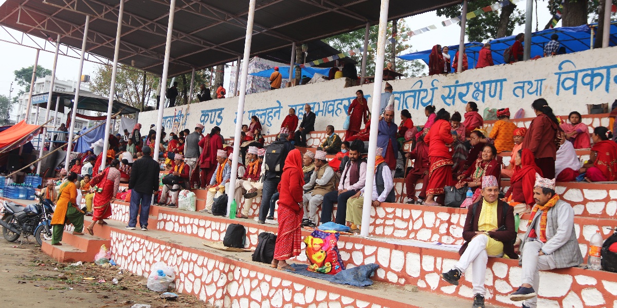 आमाको मुख हेर्ने दिन मनाइँदै, मातातीर्थमा मेला