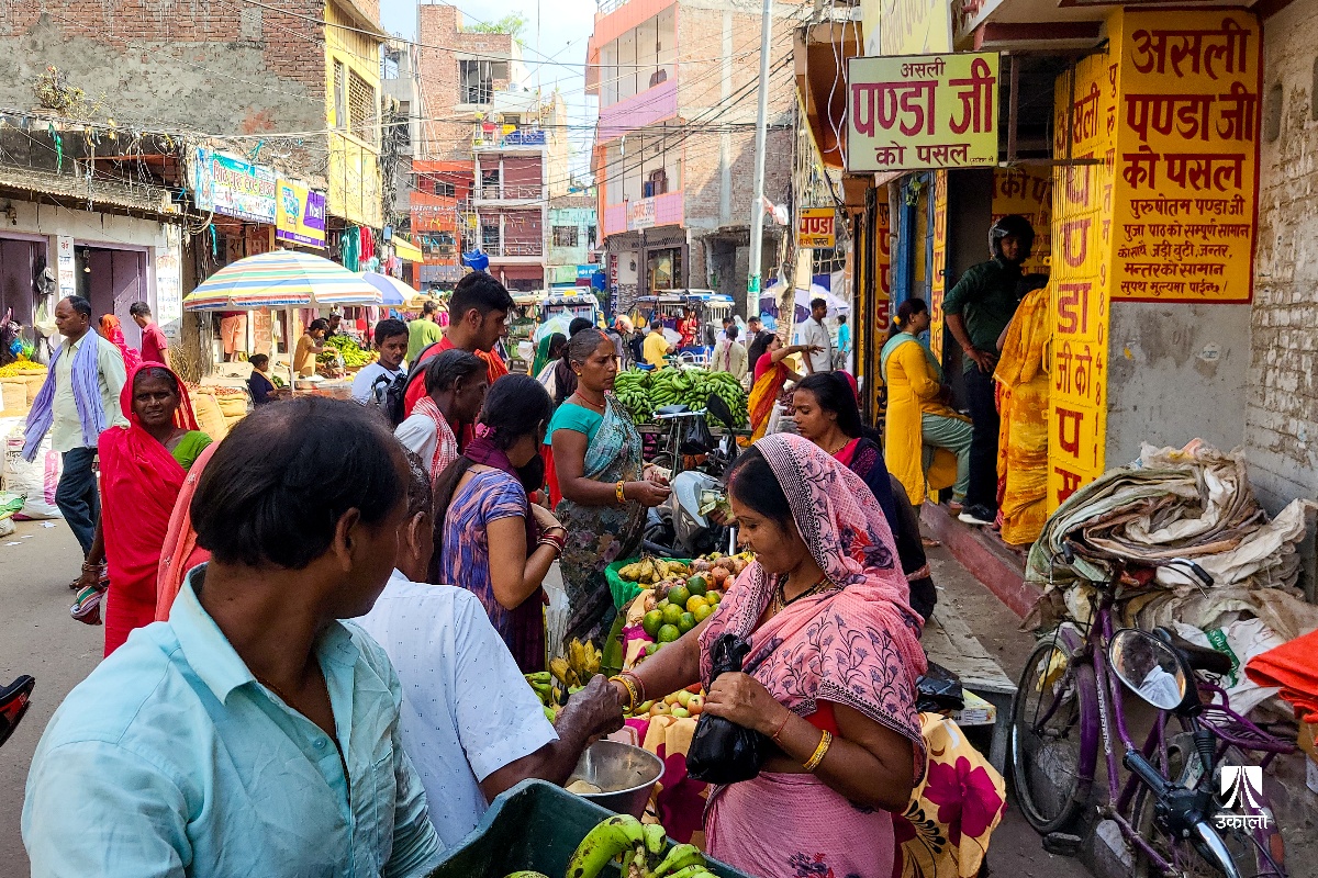 जनकपुरमा छठका लागि किनमेल गर्नेको चहलपहल (तस्वीरहरू)