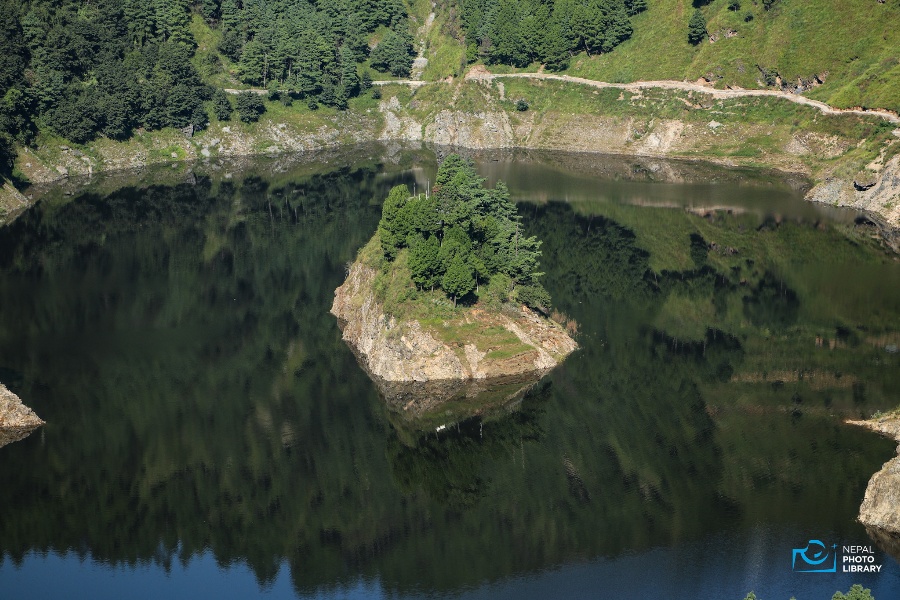 काठमाडाैँ नजिकको गन्तव्य इन्द्रसराेवर (तस्वीरहरू)