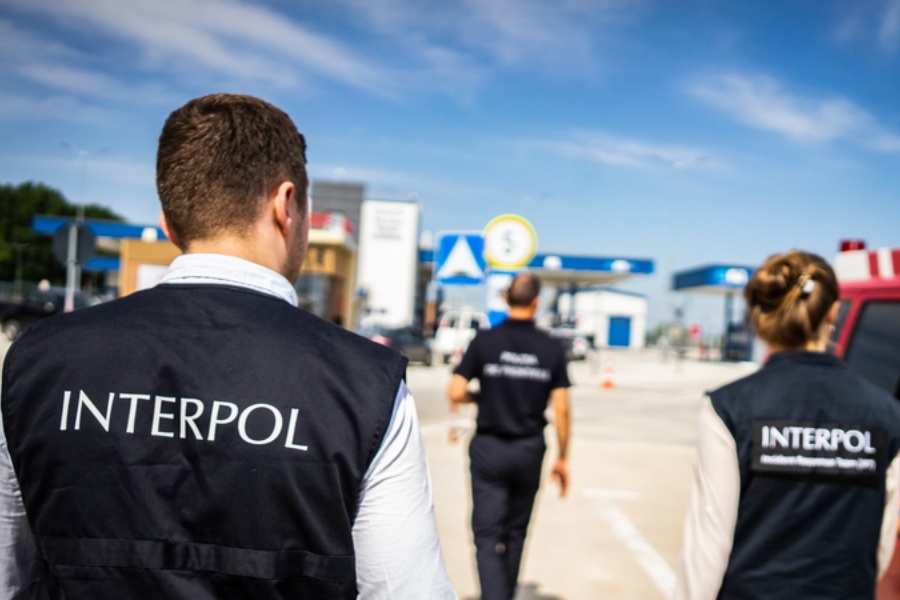 अमला रोकाविरुद्ध इन्टरपोलद्वारा डिफ्युजन नोटिस जारी