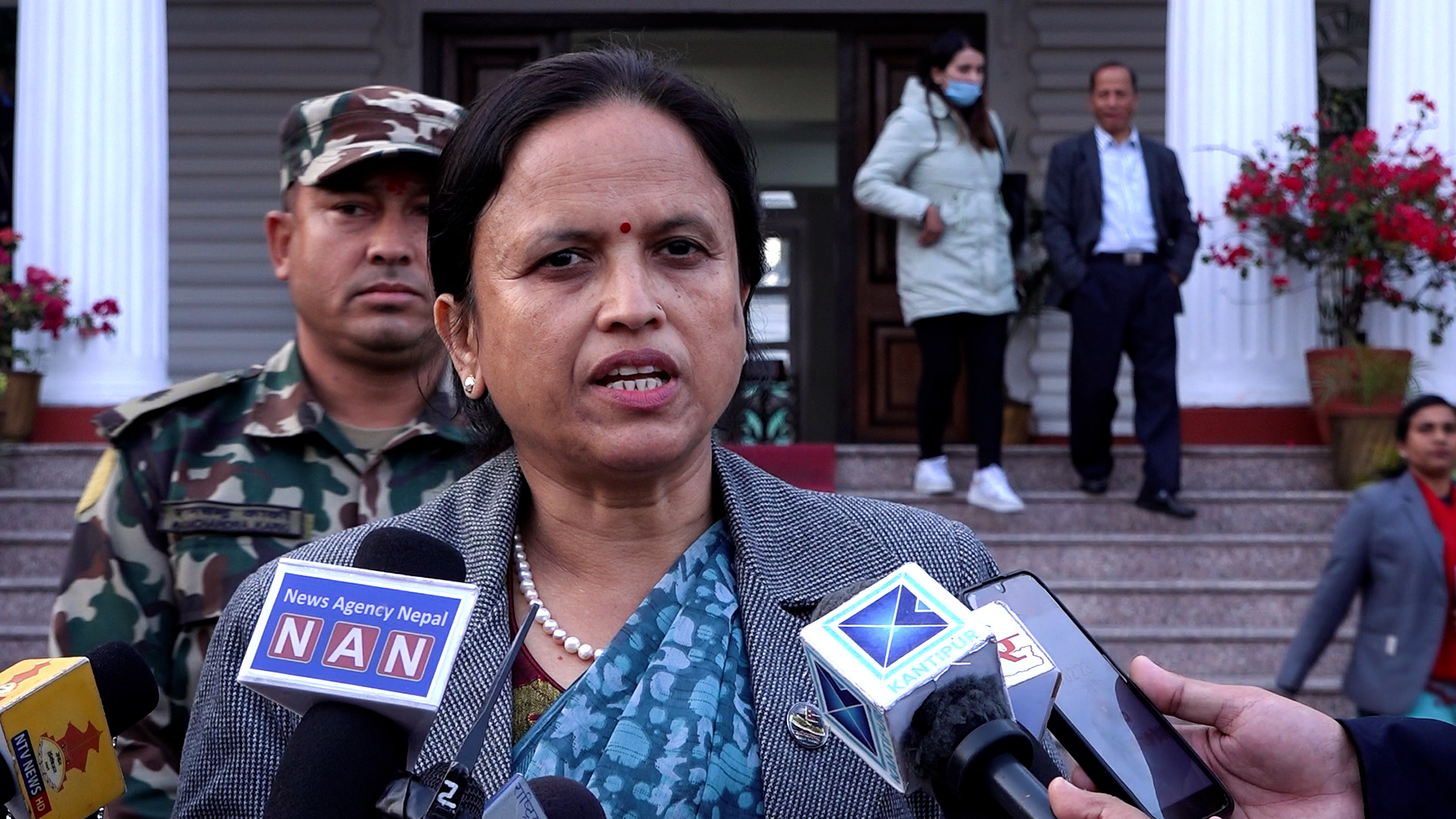 सहसचिव लम्साललाई सचिवमा र उपरथी सिग्देललाई रथीमा बढुवा गर्ने सरकारको निर्णय