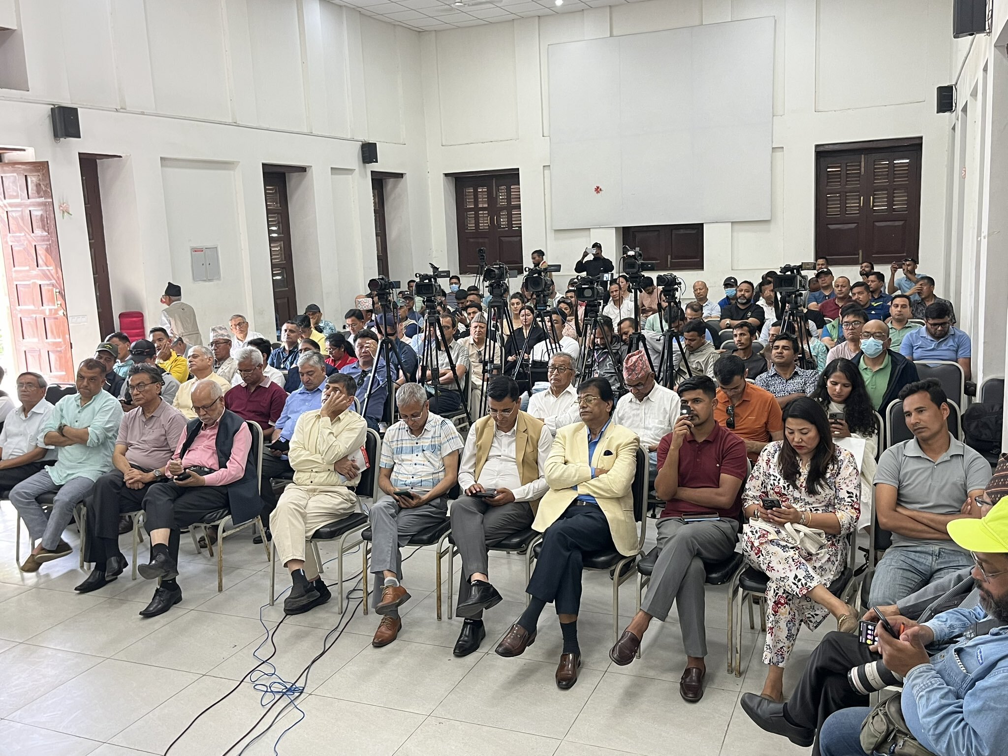 ‘गणतन्त्रमा होइन अभ्यासमा कमजोरी’