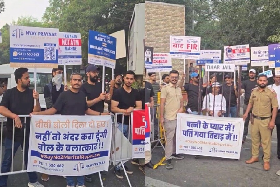 दिल्लीमा ‘श्रीमतीपीडित’ले गरे प्रदर्शन, राखे यस्ता माग