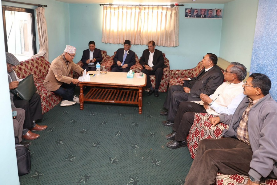 सोमबारसम्म मन्त्रिपरिषद्लाई पूर्णता दिने माओवादी केन्द्रको निर्णय