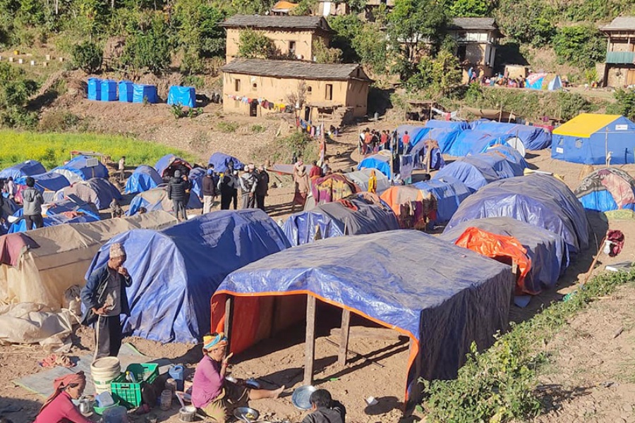 भूकम्पपीडितको अस्थायी आवासका लागि वितरण गर्न थालियो पहिलो किस्ता