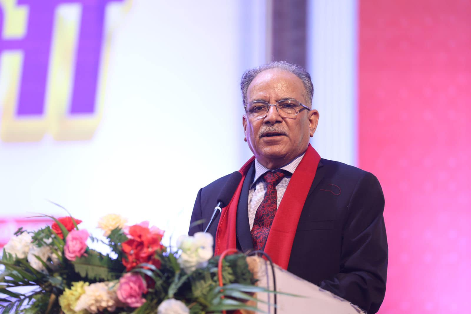 माधव नेपाल निर्दोष साबित हुनुभयो, अब प्रश्न उठाउने ठाउँ रहेन : प्रधानमन्त्री