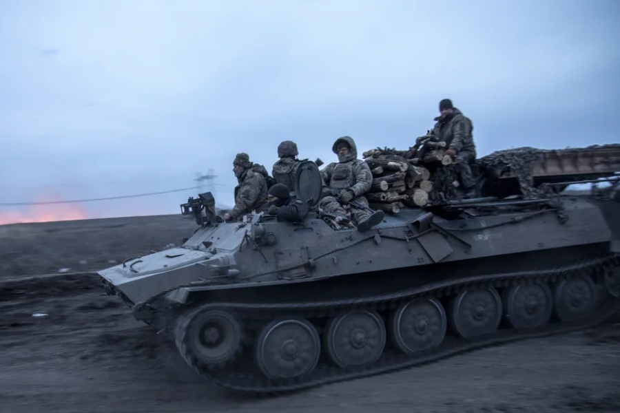 रुससँगको युद्धमा आफ्ना मोर्चाबाट पछि हट्दै युक्रेन