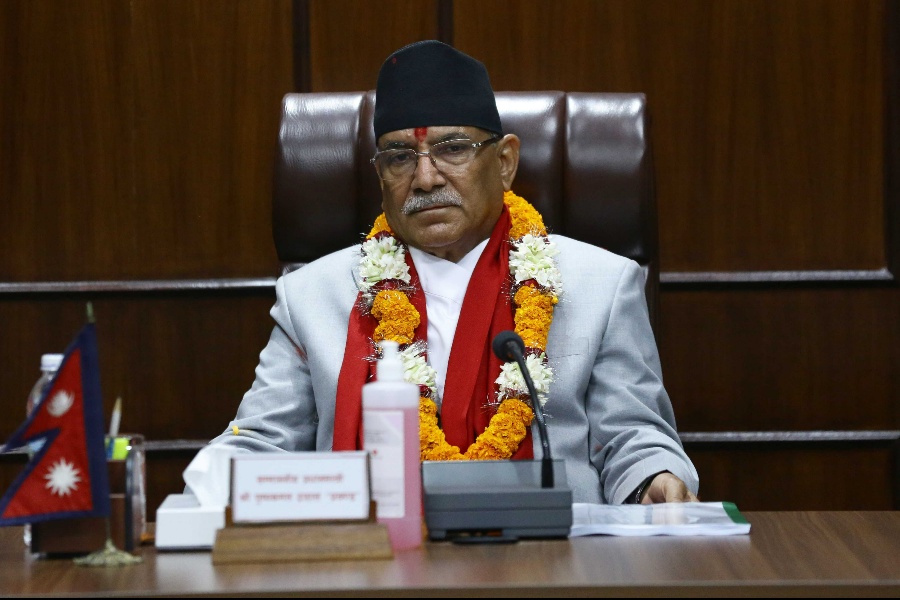 प्रधानमन्त्रीले मिटरब्याज पीडितलाई भेट्दै, वार्ताका लागि समिति गठन