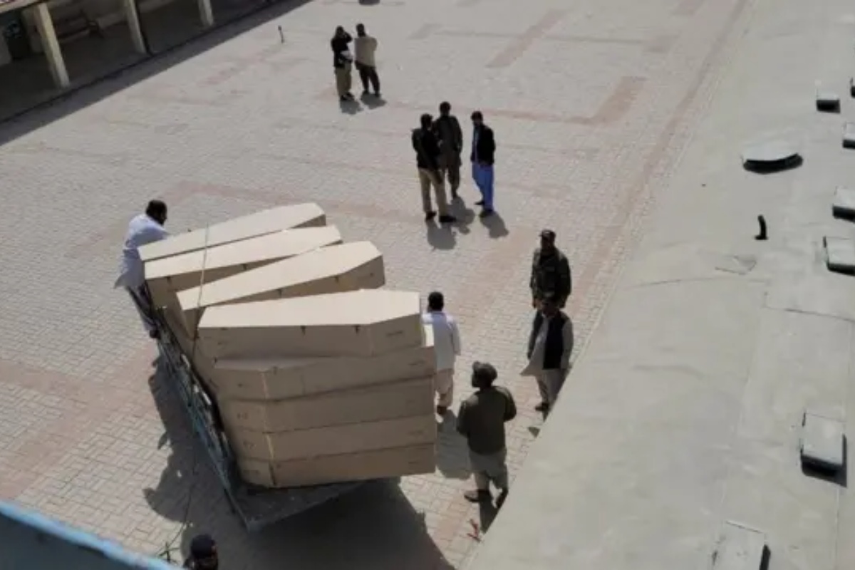 पाकिस्तानमा बन्दुकधारीको रेल घेराबन्दीमा मारिएका २५ जनाको शव बरामद