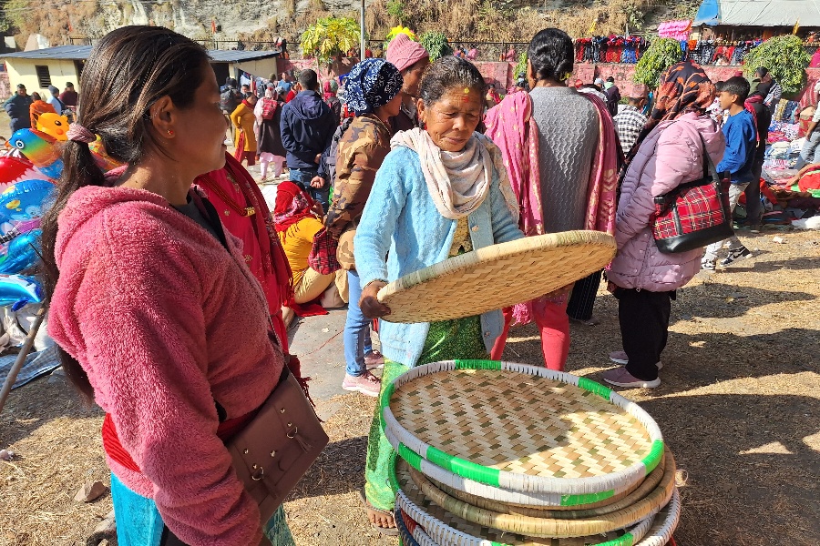 प्लास्टिक र स्टिलको प्रयोग बढेसँगै चाेयाका सामग्री बिक्री हुन छाडे