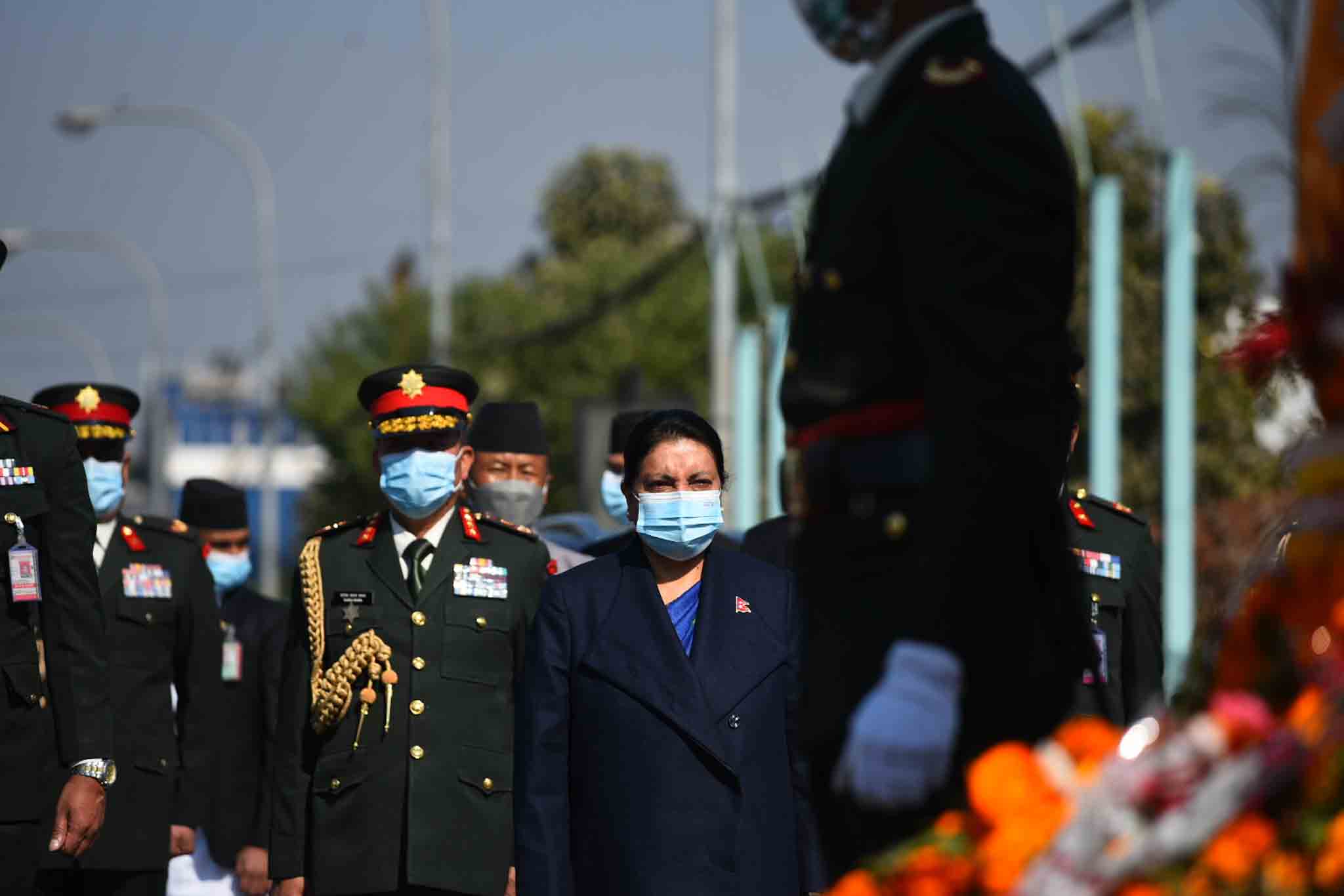 राष्ट्रपति भण्डारीद्वारा पृथ्वीनारायण शाहको शालिकमा माल्यार्पण (तस्वीर)