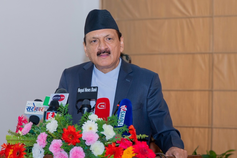 शेयर लगानीकर्ताको सुरक्षाका लागि सरकारको पूर्ण सहयोग रहन्छ: अर्थमन्त्री 