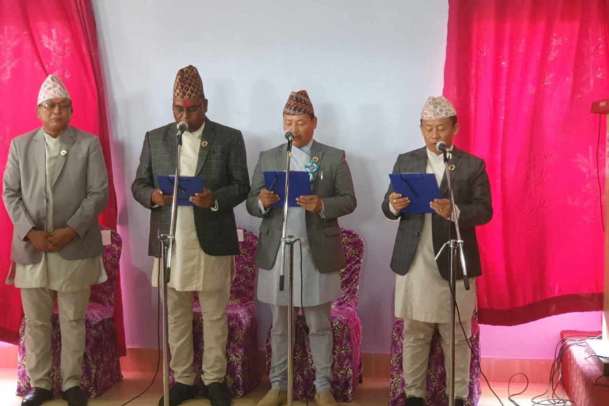 कोशी सरकारमा कांग्रेस सहभागी, ३ मन्त्री र १ राज्यमन्त्रीले लिए शपथ